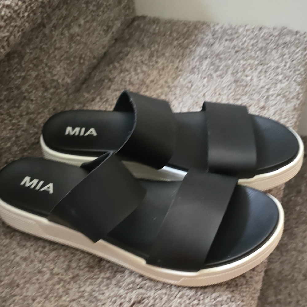 MIA Women's Black Double Strap Sandals